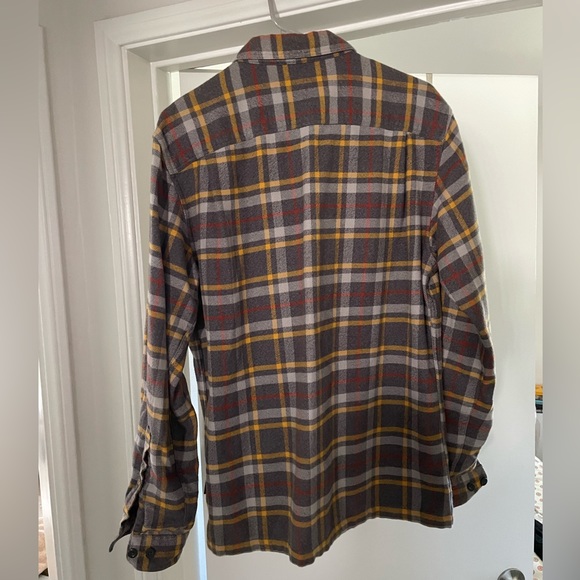 Patagonia Men’s Long-Sleeves Fjord Flannel Shirt - Picture 2 of 2